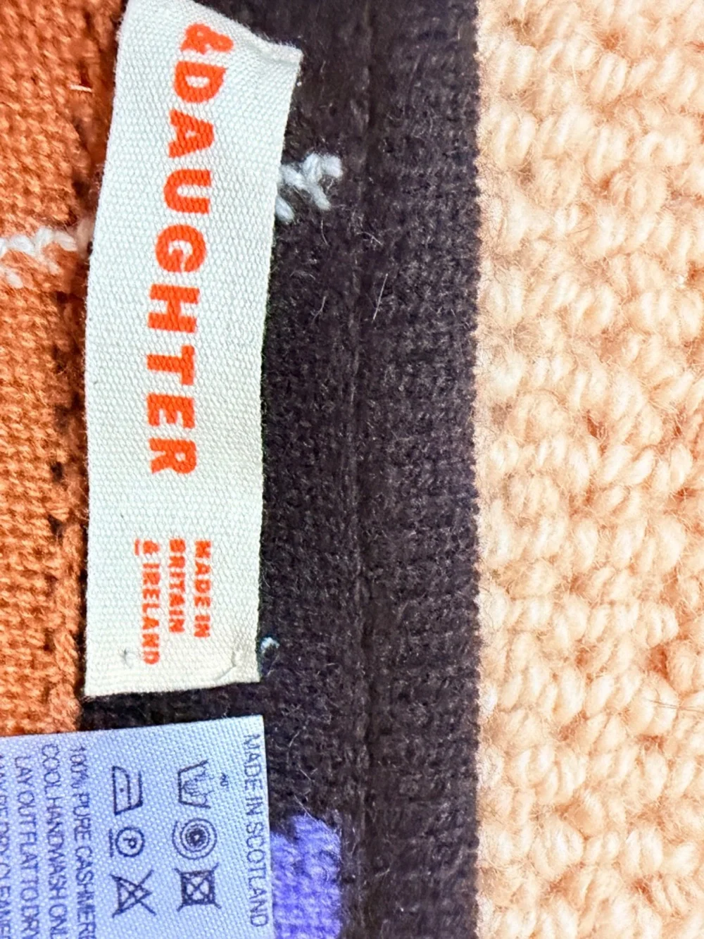Cashmere Neck Scarf - Picture 3 of 3